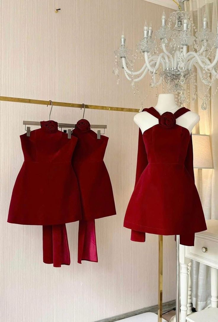 Simple A line Halter Burgundy Short Formal Homecoming Dresses Night Chic Elegant Short Dresses Party Dress 18th Birthday Outfits Hoco Dresses DH2709