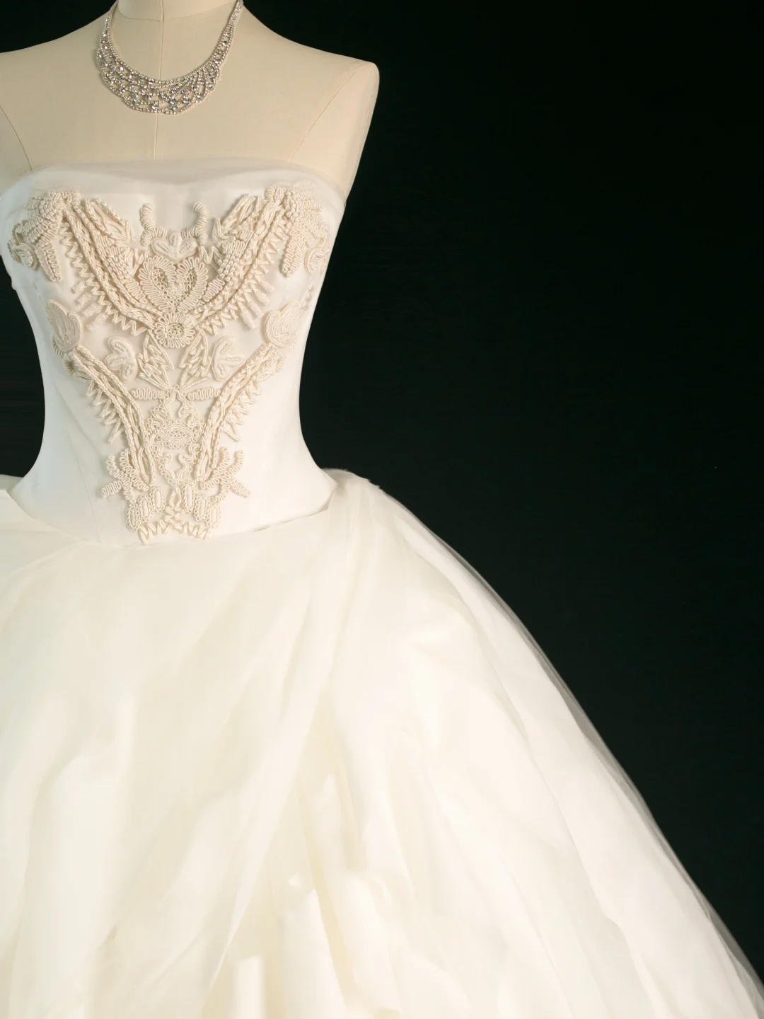 Elegant Wedding Dress Ball Gown Strapless Sleeveless Ivory Summer Long Wedding Dresses Bride Dress Bridal Gowns DH353