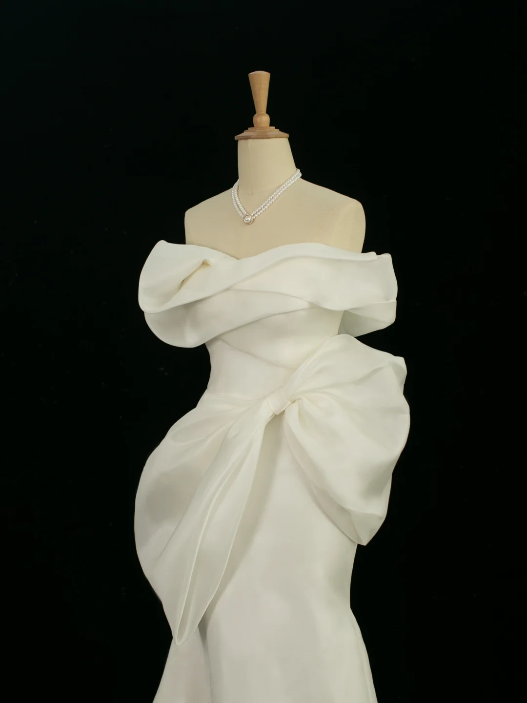 Pretty Wedding Dress Mermaid Off The Shoulder Short Sleeves Satin Long Vintage Wedding Dresses Bridal Gowns Brides Gown DH368