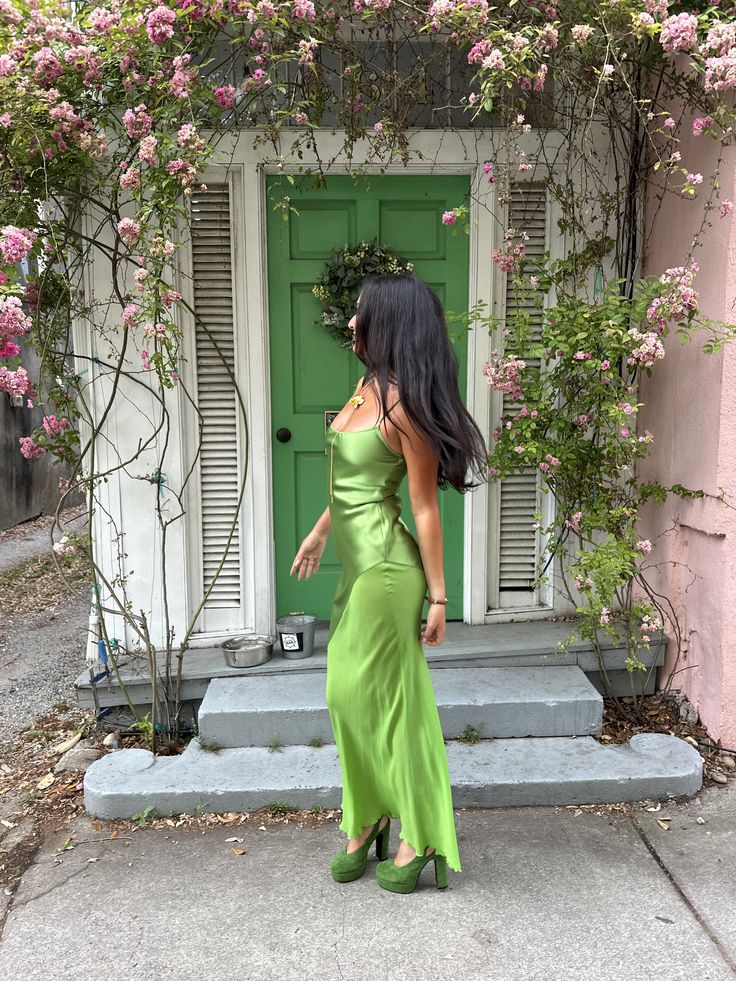 Elegant Mermaid Spaghetti Straps Green Satin Long Prom Dresses Party Dress Summer 20th Birthday Outfits 18th Birthday Dresses DH476