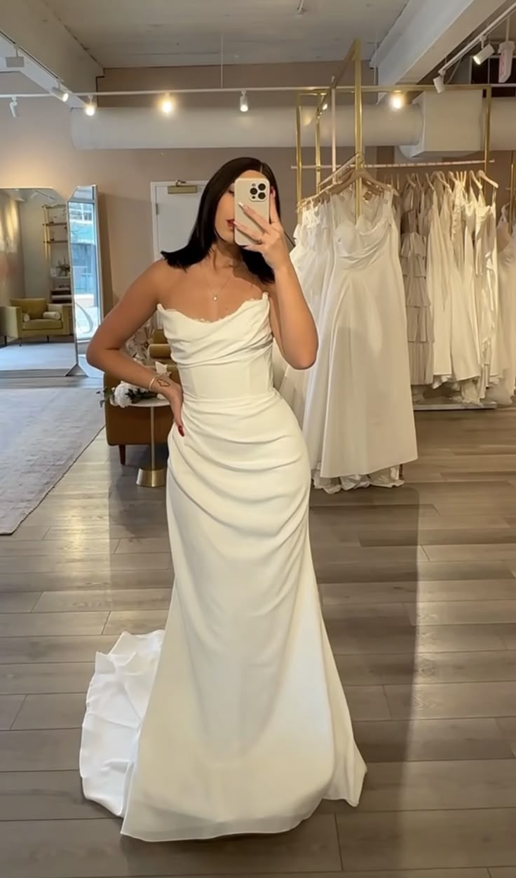 Classic Bridal Gown Mermaid Strapless Satin Long White Wedding Dresses Elegant Bridal Gowns DH852