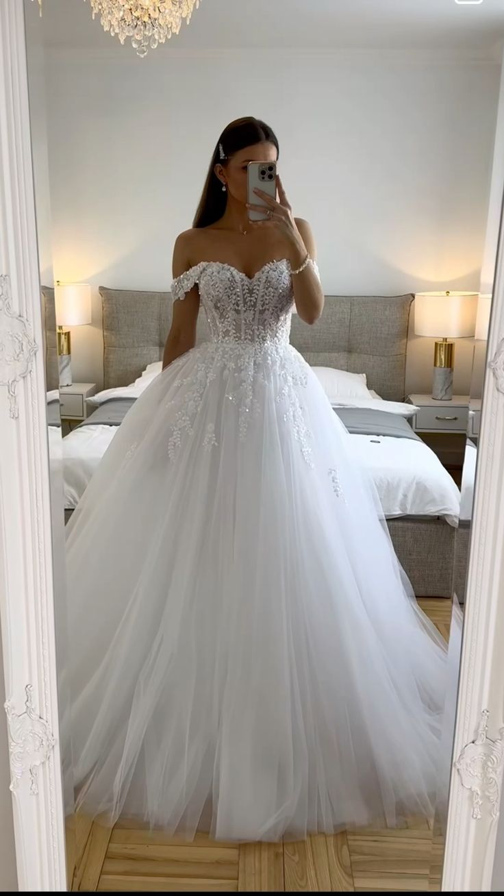 Ethereal Wedding Dress Ball Gown Off The Shoulder Tulle White Wedding Dresses Bridal Gowns DP1316
