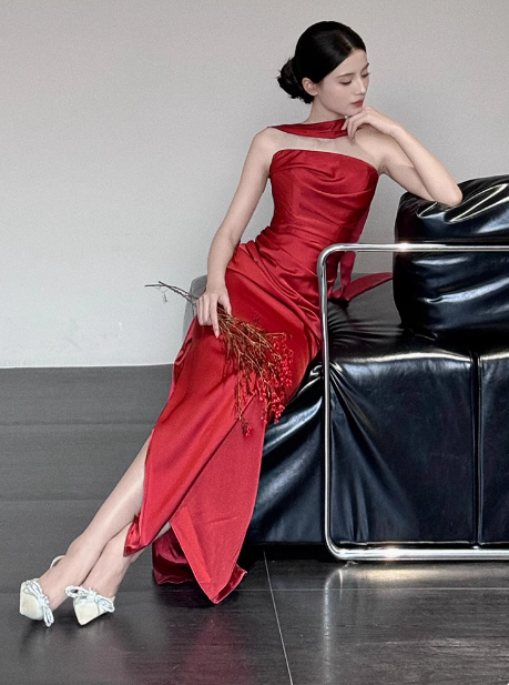 Gorgeous Sheath Strapless Burgundy Satin Prom Dresses Formal Summer Wedding Guest Dresses Wedding Guest Outfits With Scarf DP2249