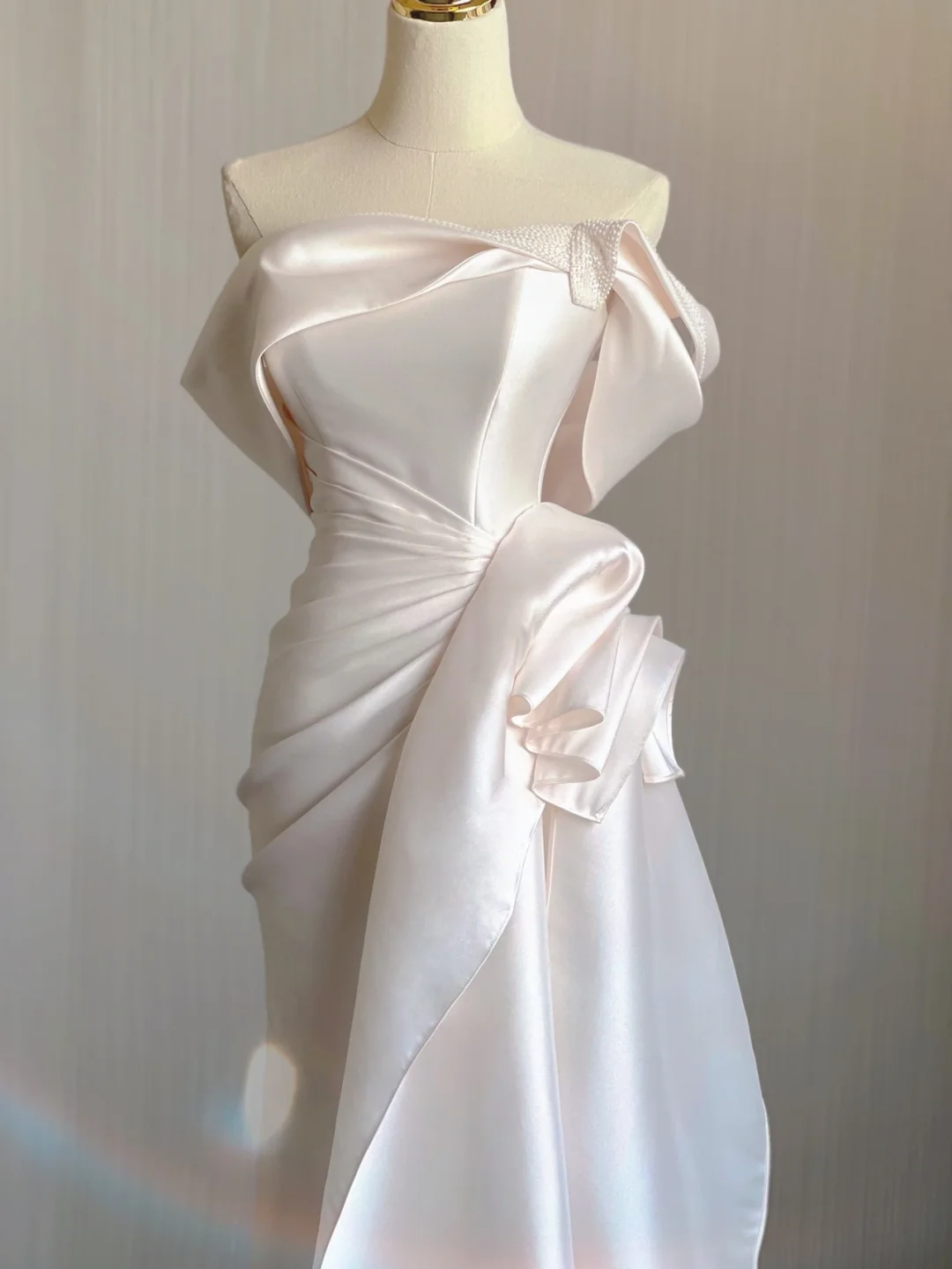 Unique Mermaid Off The Shoulder Ruffles Long Satin Pink Wedding Dresses Brides Dress DP344