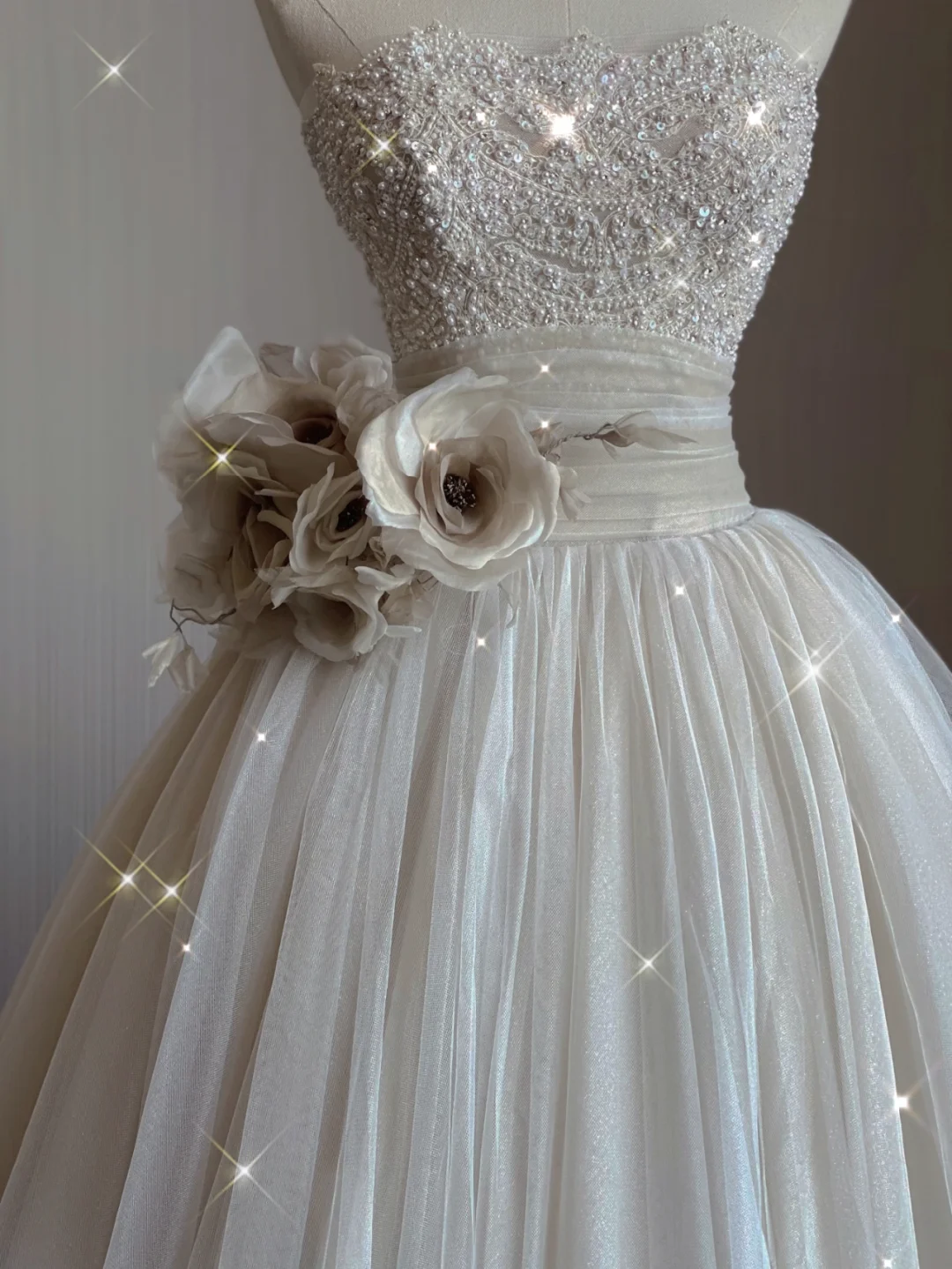 Pretty Ball Gown Strapless Champagne Tulle Long Prom Dresses Evening Dresses DP364