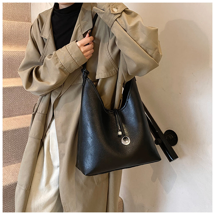 Versatile retro shoulder bag casual bucket bag ED01433