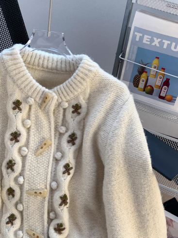 Retro Horn Button Embroidery Cardigan ED0147