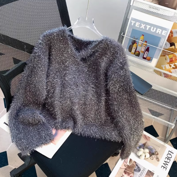 Chic V-neck base sweater, soft and glutinous imitation mink fleece sweater ED0154