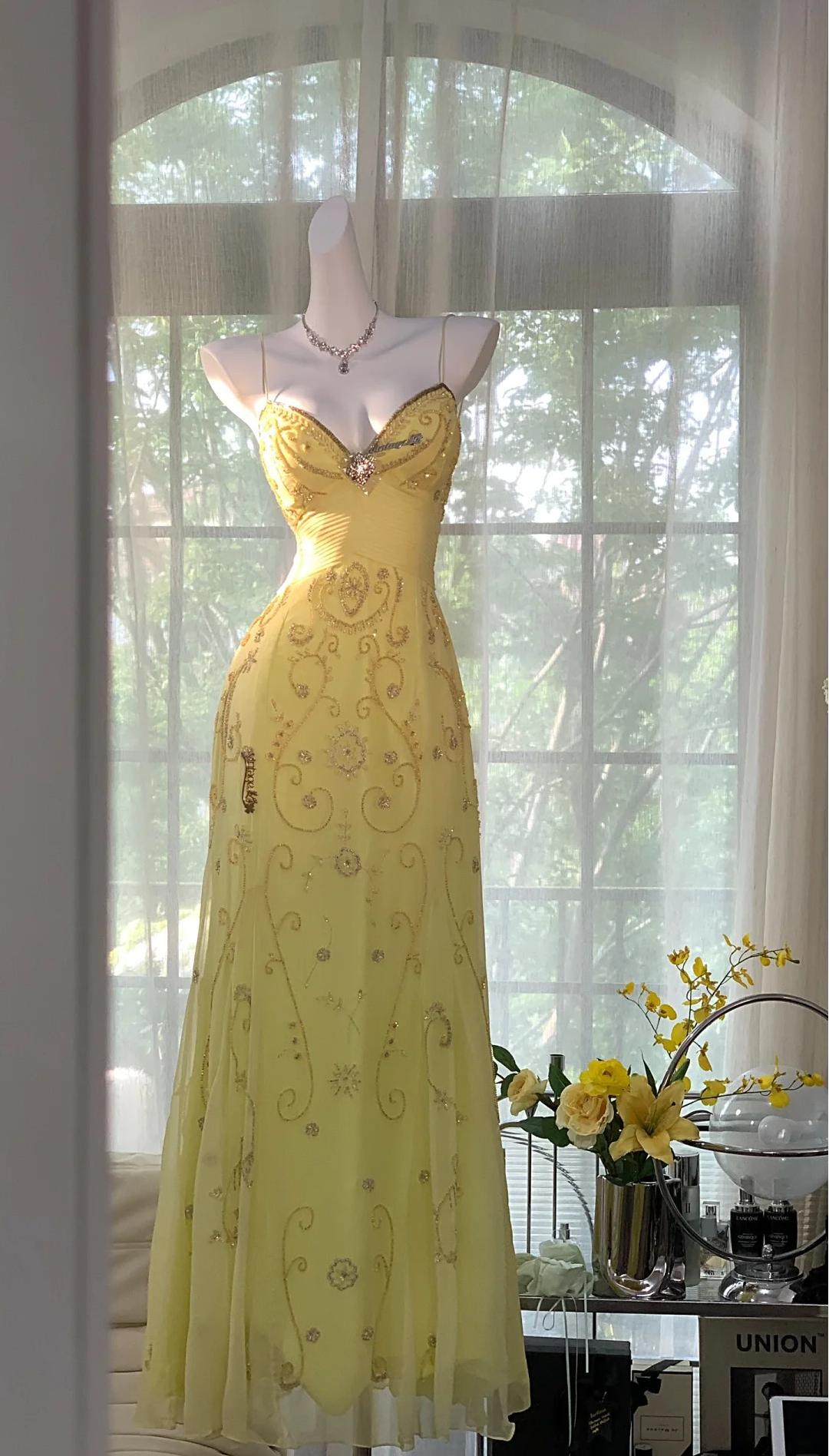 Gorgeous Butter Yellow Spaghetti Straps A-line Tulle Beaded Long Prom Dresses Backless Evening GownsED02094