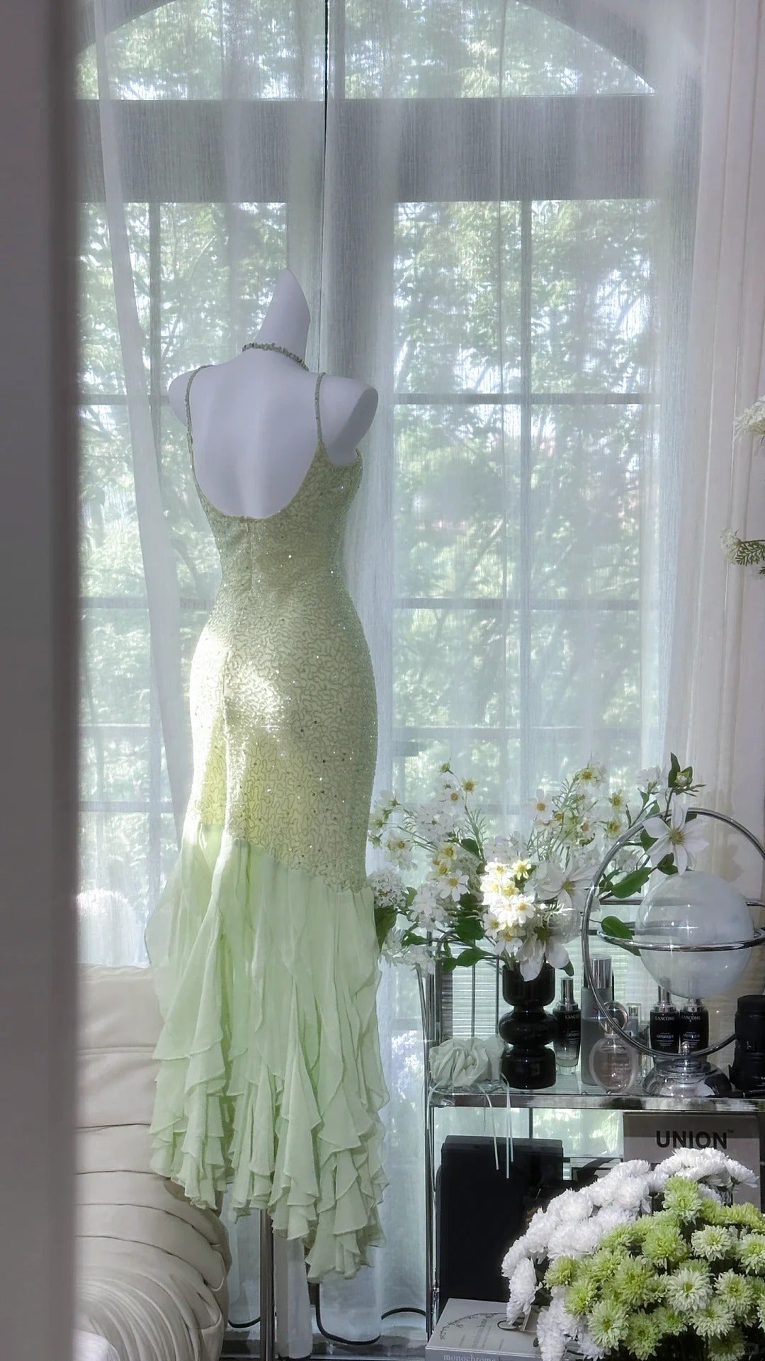 Gorgeous Light Sage Green Spaghetti Straps Chiffon Mermaid Sequins Long Prom Dresses Vintage Open Back Evening Gowns ED02340