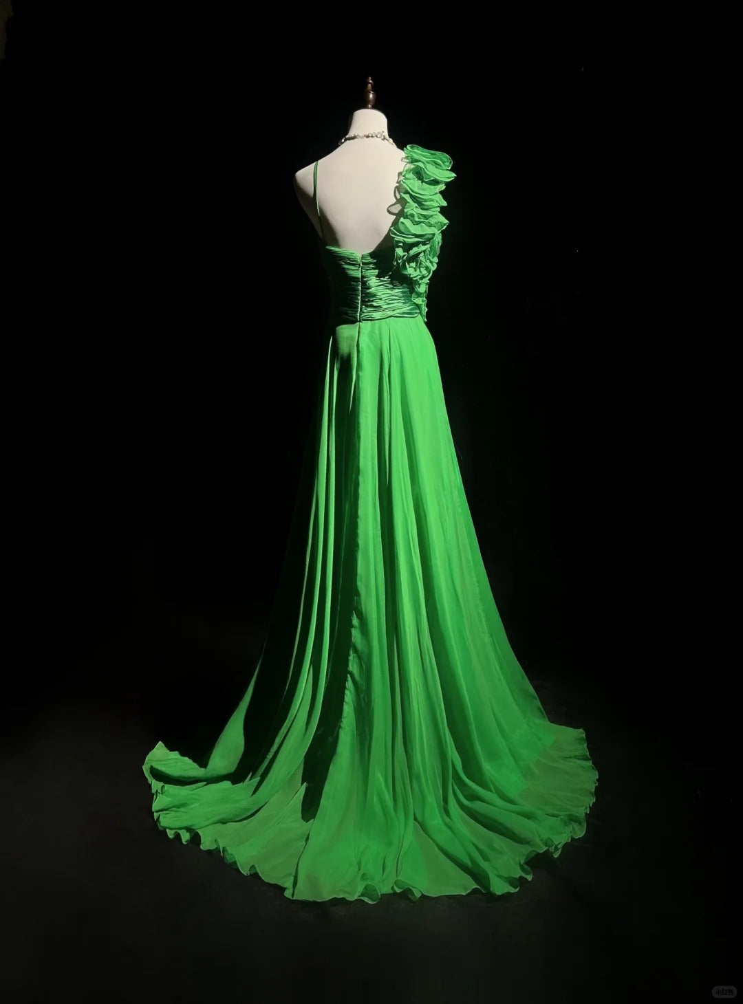 Gorgeous Bud Green A-Line Chiffon Long Prom Dresses Vintage Formal Evening Gowns ED02482