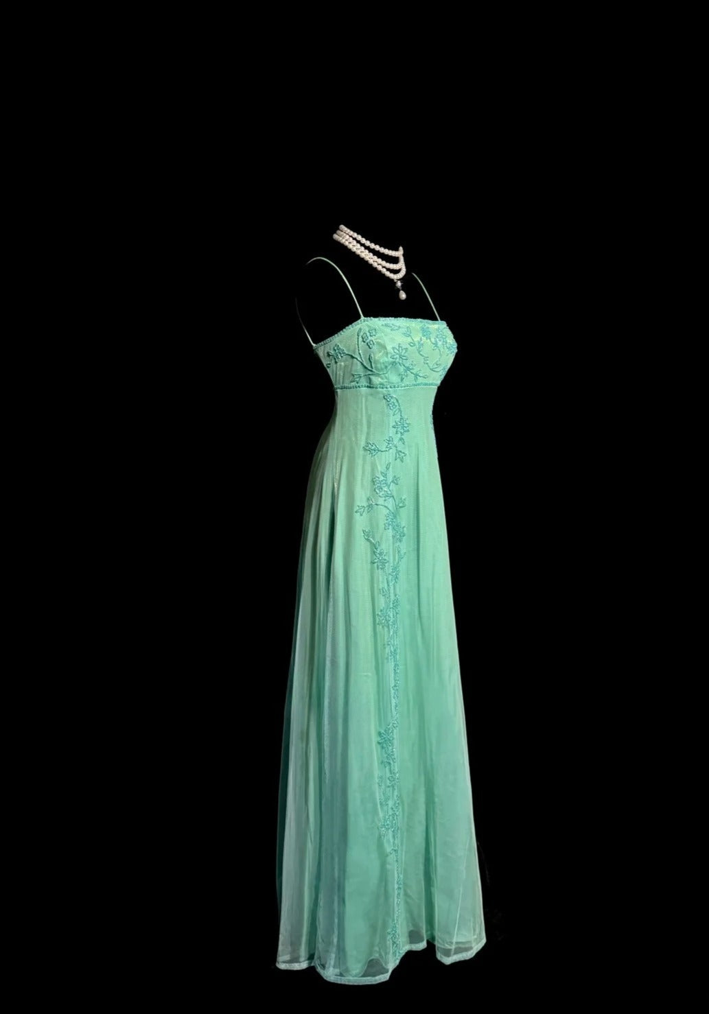 Stunning Green Spaghetti Straps Satin Beading Empire Prom Dresses Vintage Formal Evening Gowns ED02517