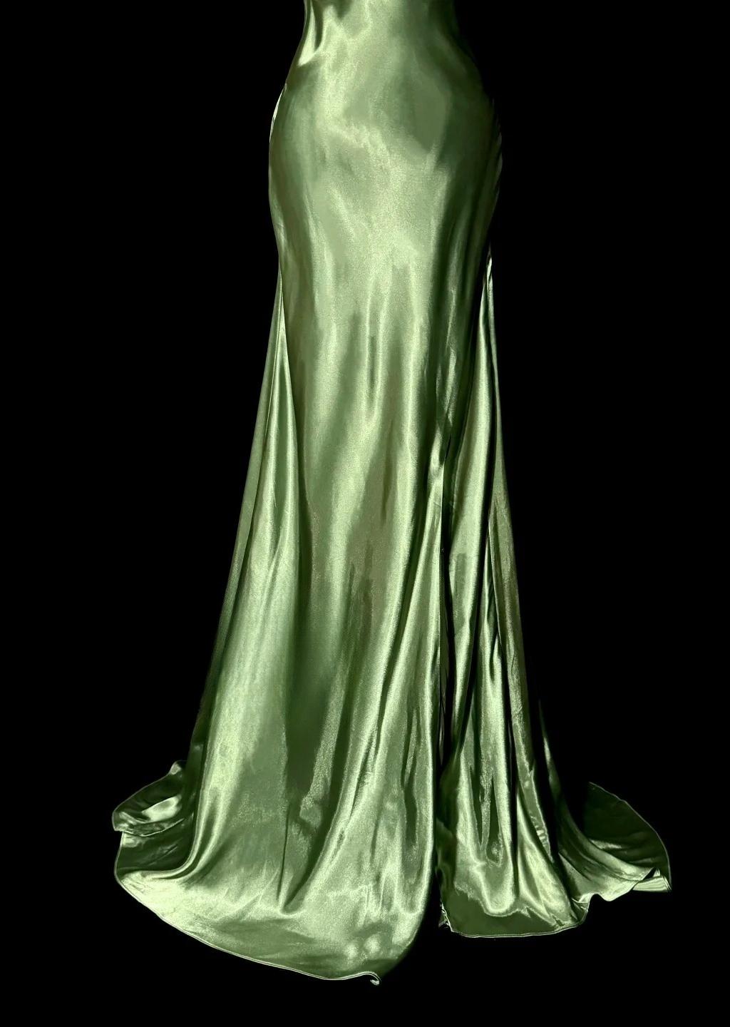 Elegant Green V-neck Satin Mermaid Long Prom Dresses Vintage Beaded Evening Dress ED02549
