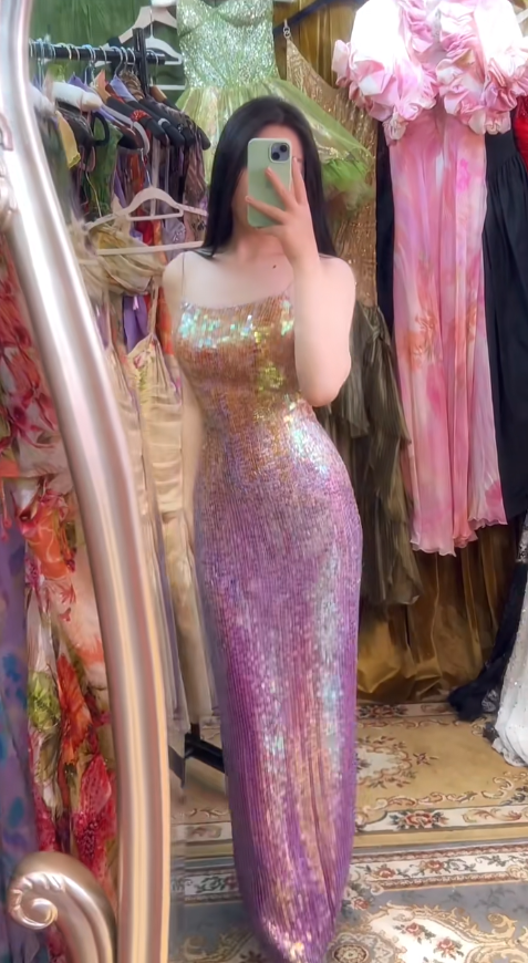 Stunning Gold Spaghetti Straps Sheath Sequin Long Prom Dresses Formal Evening Gowns ED02758