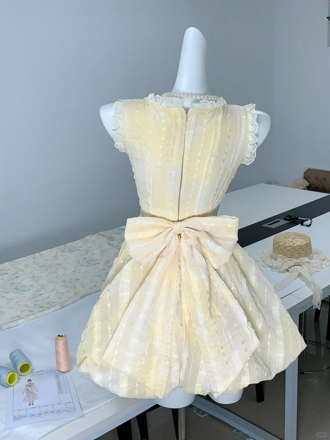 Sweet Yellow A-Line V-Neck Lace Tulle Short Party Dress Birthday Dress ED03087