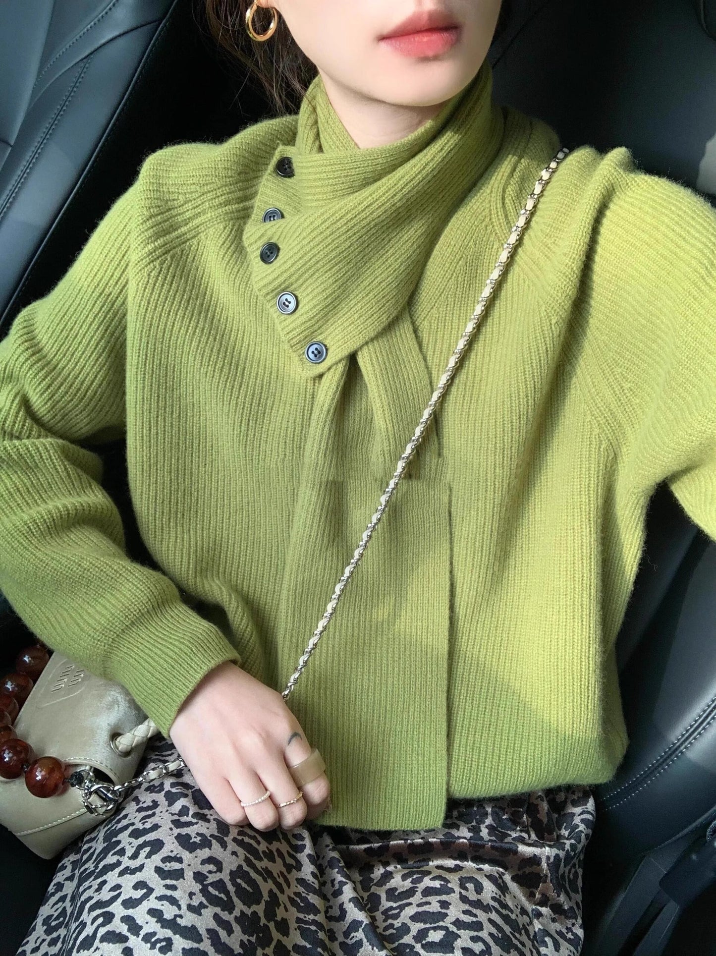 Korean style lazy style knitted pullover sweater with detachable scarf ED0327