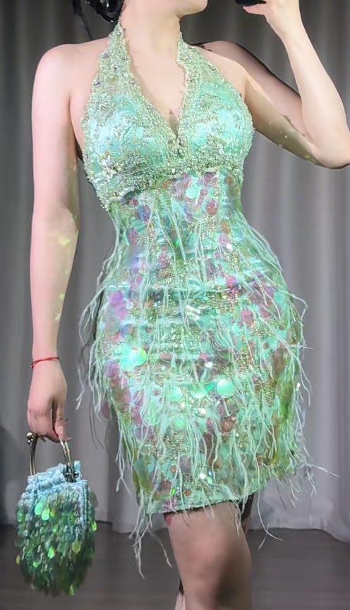 Vintage Green Halter Sheath Beaded Sequin Chiffon Short Prom Dresses ED03370