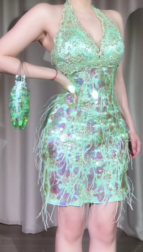 Vintage Green Halter Sheath Beaded Sequin Chiffon Short Prom Dresses ED03370