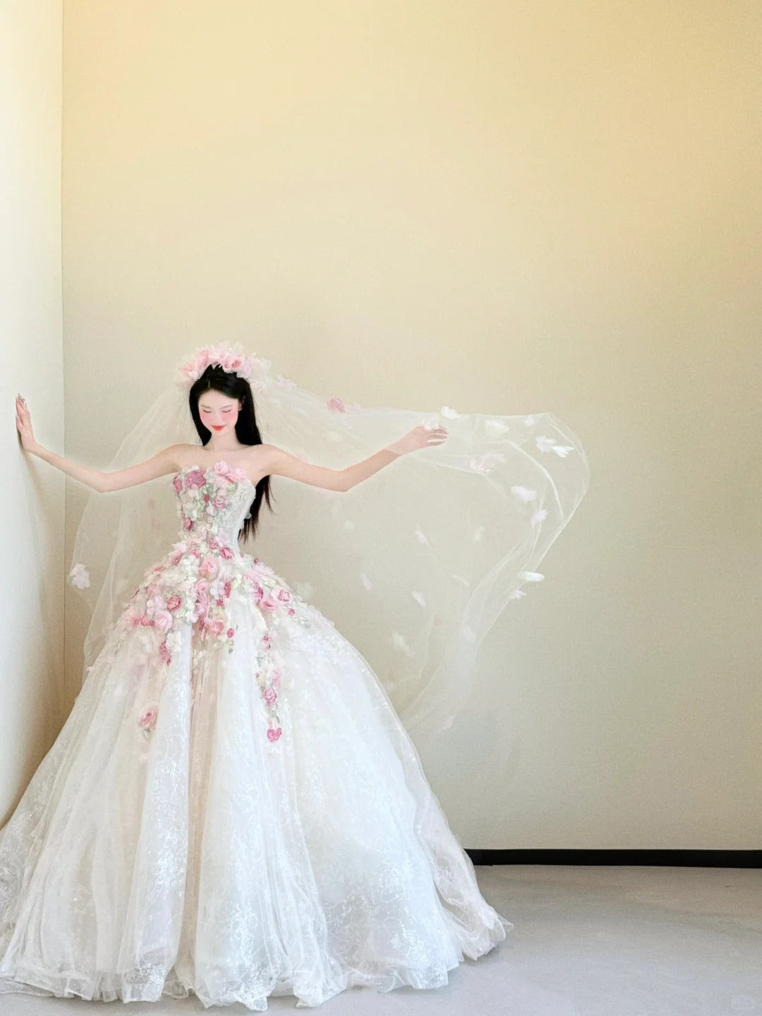 Sweet White Strapless 3D Rose Tulle Wedding Dress Long Ball Gowns Gorgeous Bridal Dress Quinceanera Dress ED03572