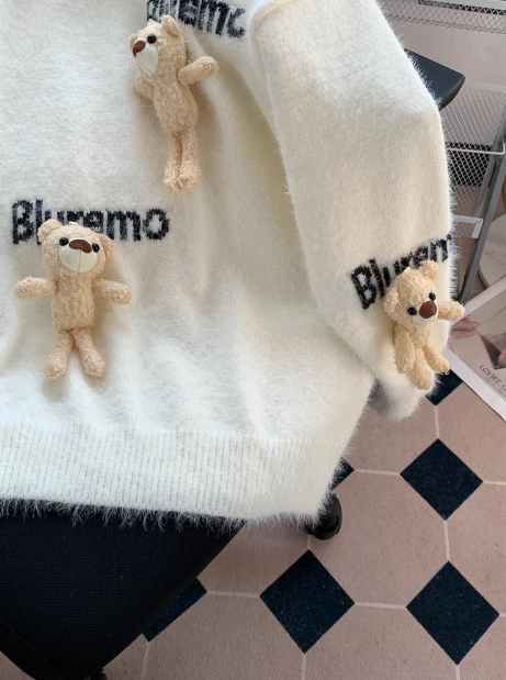 Cute doll 3D bear pendant imitation mink sweater ED0392