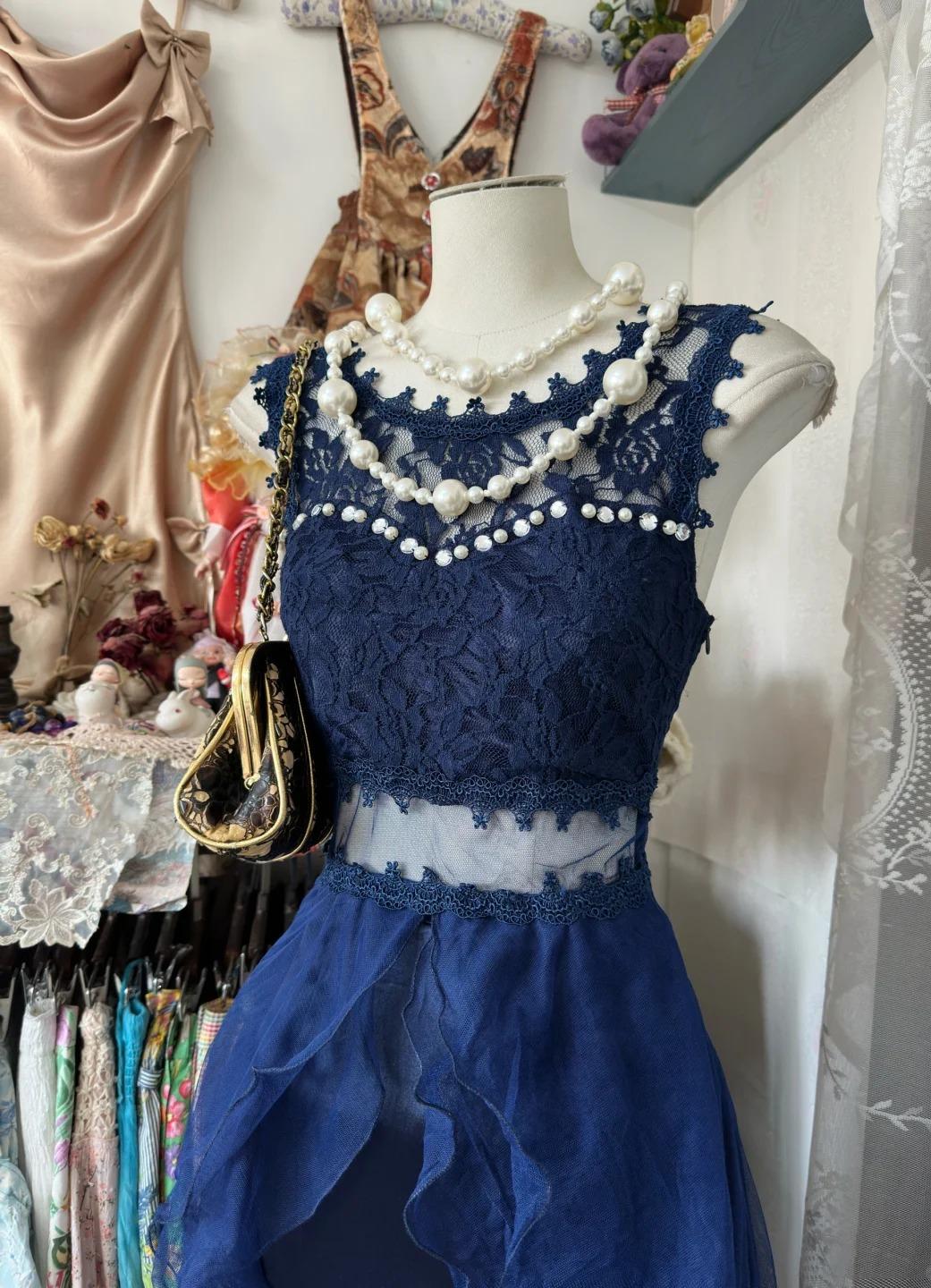 Elegant Crew Neck Tulle Mermaid Lace Applique Open Back Party Dresses ED02090