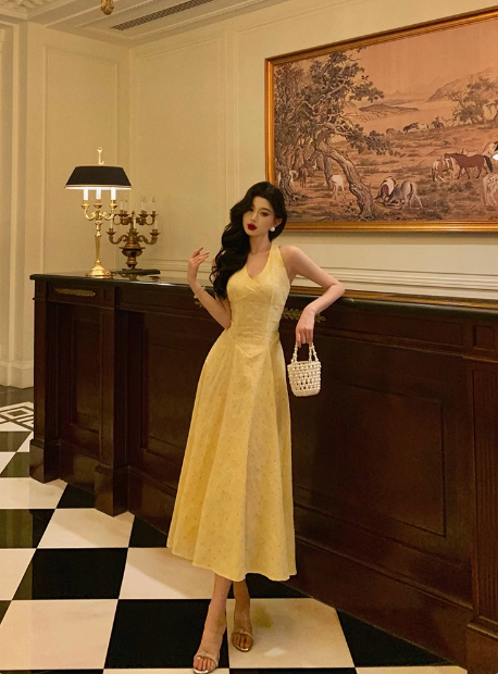 Sexy A line Halter Yellow 18th Birthday Dress Long Party Birthday Outfits For Women DP0184