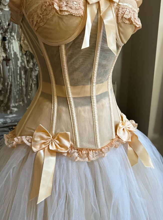 Lolita Ball Gown Strapless Lace Tulle Short Homecoming Dress with Bow SH2256