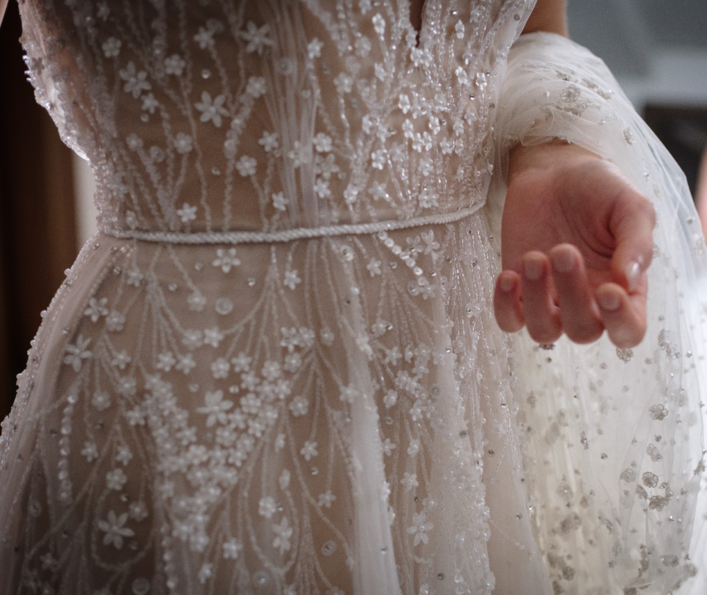 2025 New A Line Spaghetti Strap Beaded Tulle Long Sweep Wedding Dress SH2240