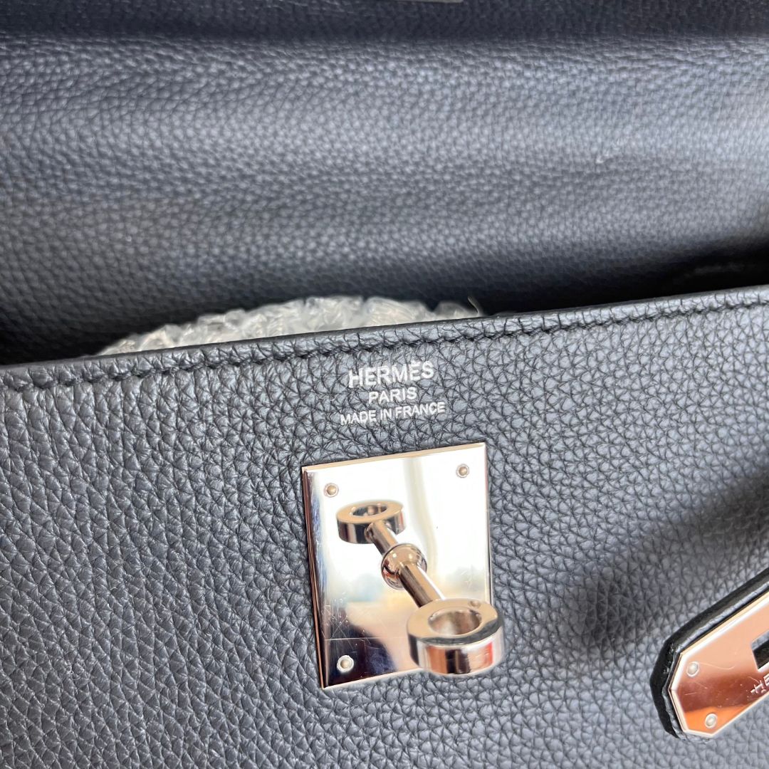 Hermès Kelly 28 Togo Black Leather Bag