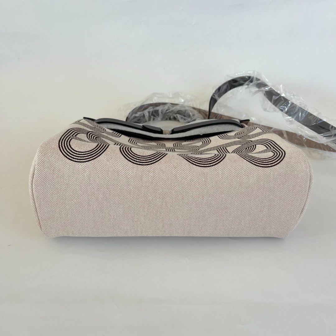 Hermès Ebene Vache Hunter Chaine D'Ancre Herbag 31 PM Bag