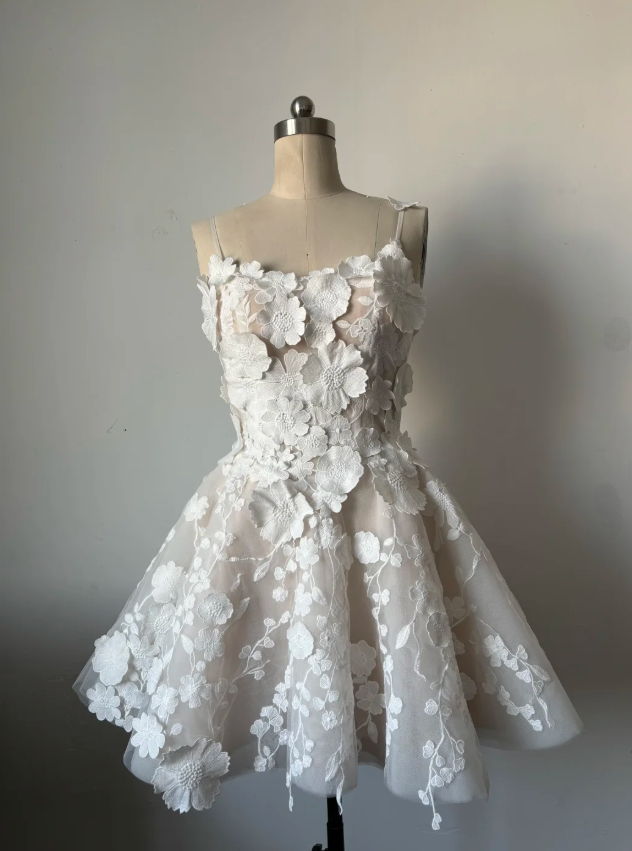 Pretty Spaghetti Straps White Tulle Appliques A Line Homecoming Dress Short 18th Birthday Outfits S804