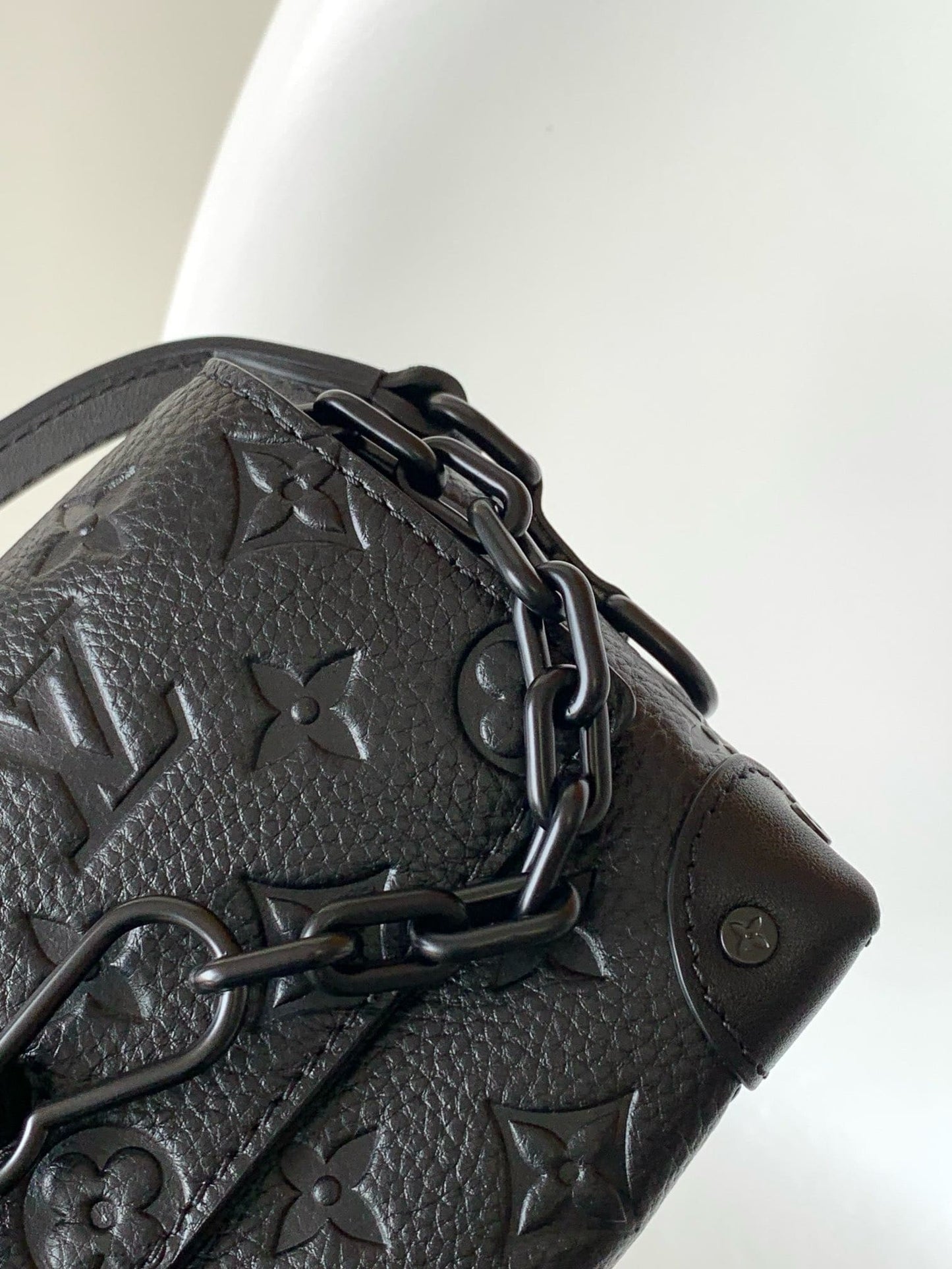 Louis Vuitton M81746 Steamer Wearable Wallet