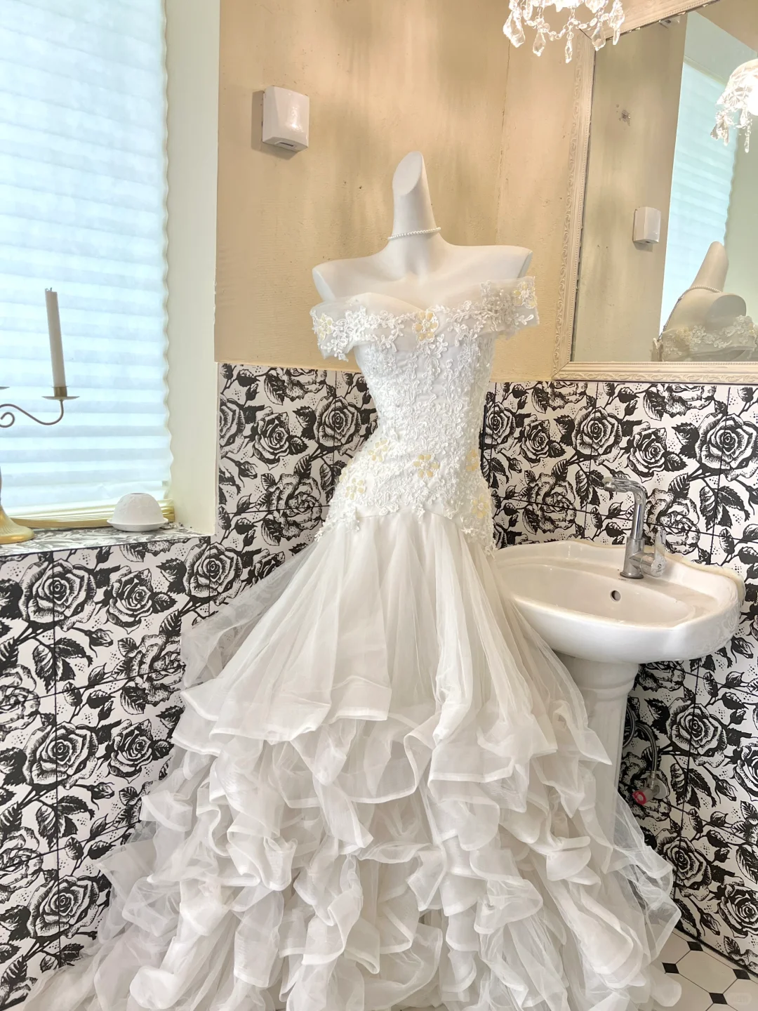 White Mermaid Off the Shoulder Appliques Layered Organza Wedding Dress Prom Dress SH3844