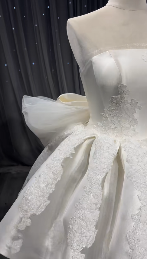 Fairy White Strapless Satin Appliques A Line Birthday Outfits Short Homecoming Dress With Bow S805