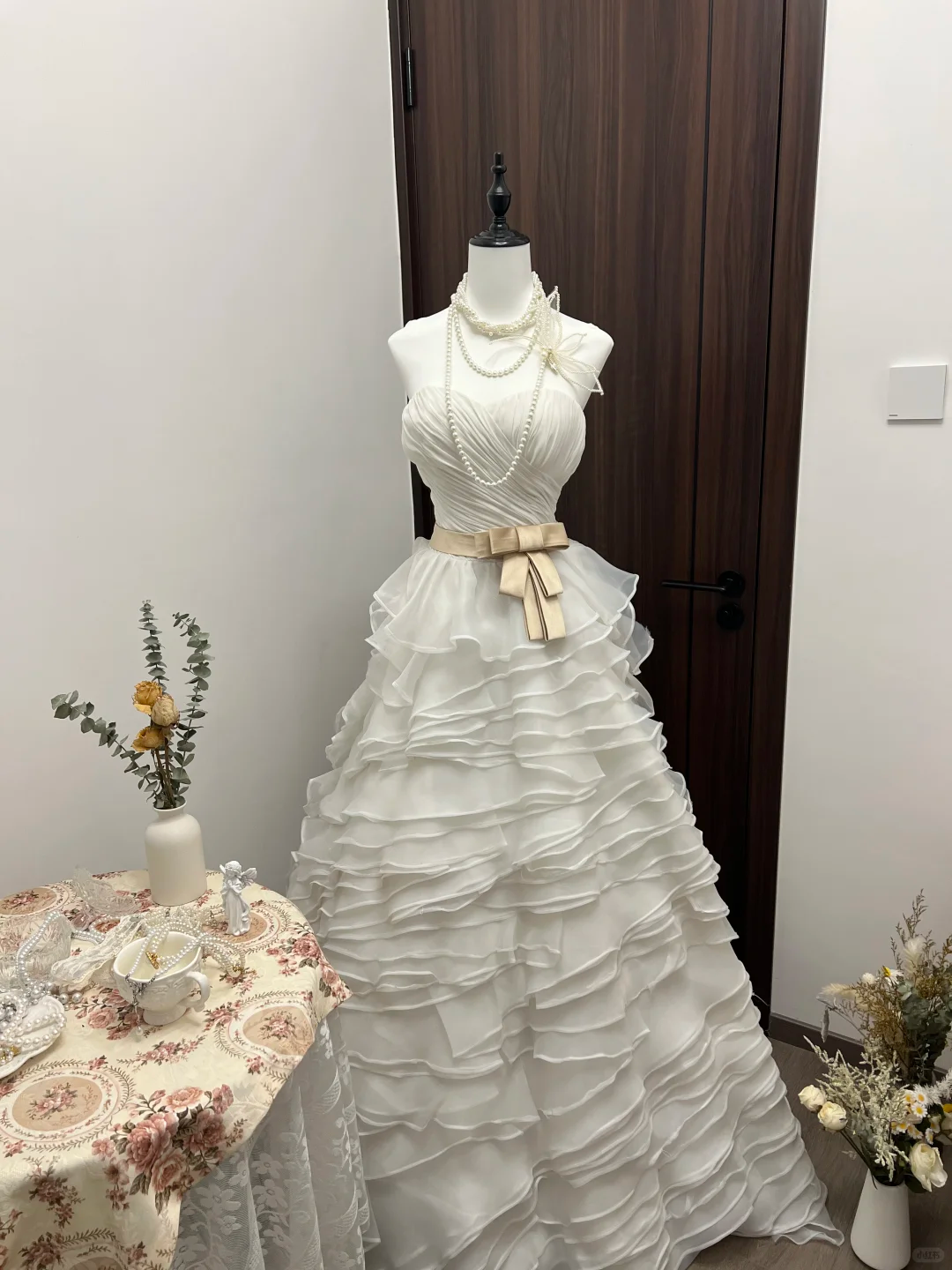 Vintage A Line Sweetheart Neck Layered White Chiffon Long Prom Dress Wedding Dress SH3031