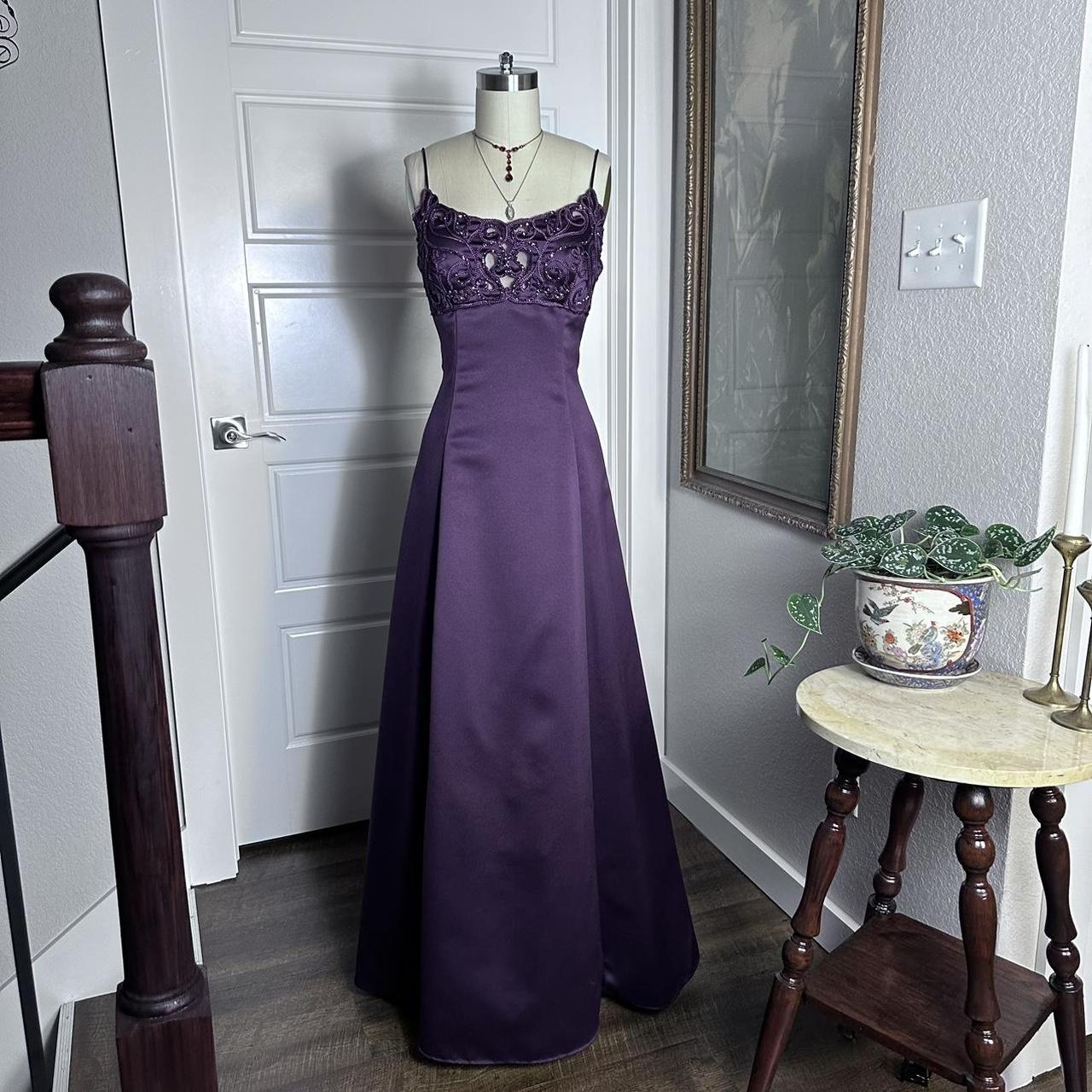 Purple Vintage Fashion Elegant Exquisite Beaded Long Spaghetti Strap Satin prom dress Evening Dress Party Dress gh3676