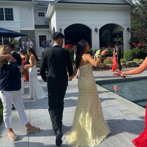 Sexy Mermaid Strapless Yellow Lace Long Prom Dress P1619