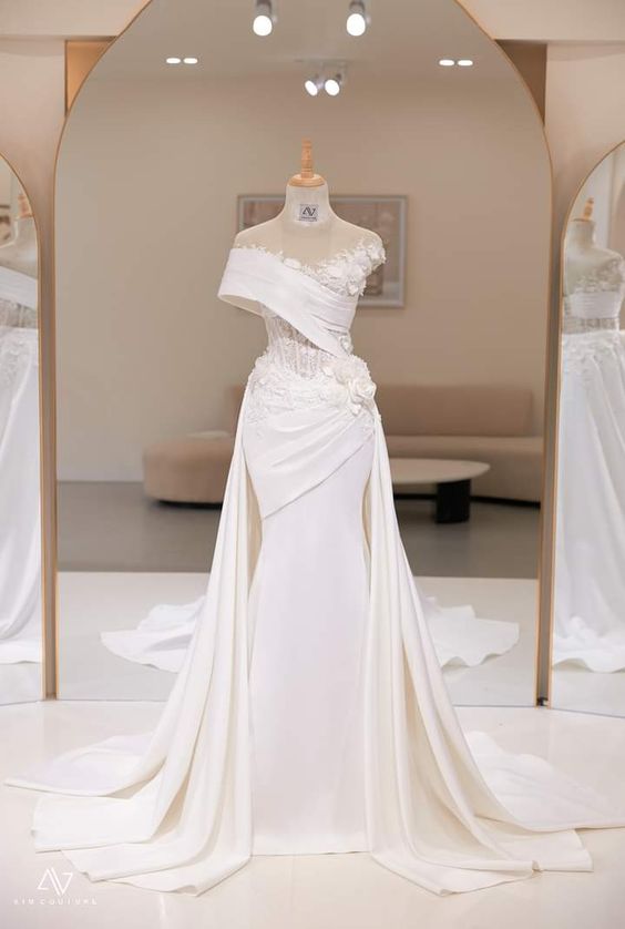 Vintage Mermaid Long White Satin Wedding Dresses P2069