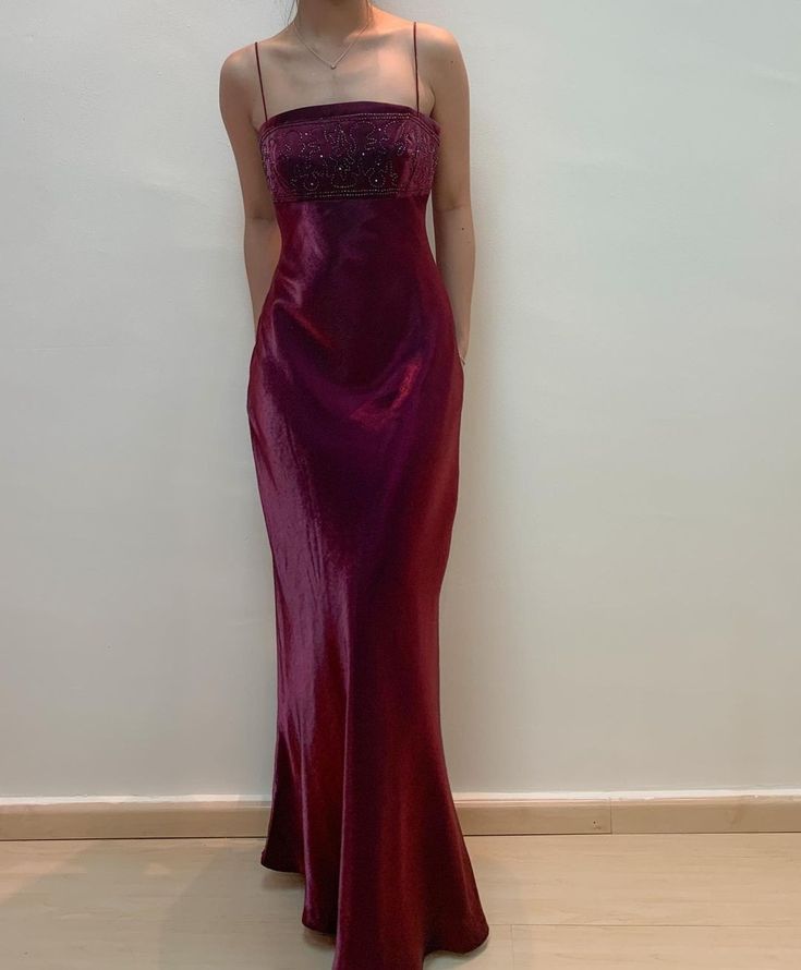 Chic Sheath Spaghetti Straps Burgundy Satin Evening Dress Long Prom Dresses With Beads P2362