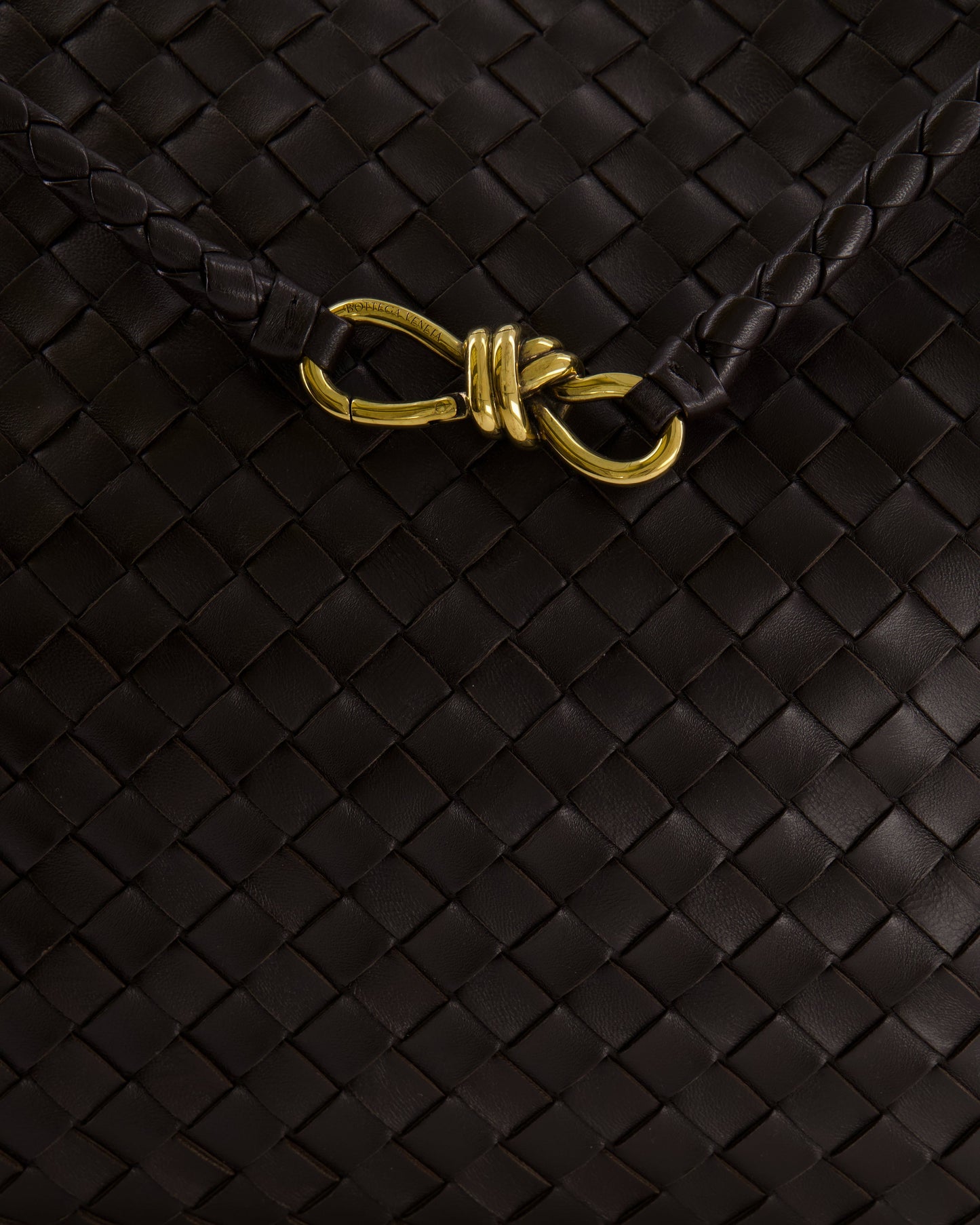 Bottega Veneta Fondant Andiamo Large Intrecciato Leather Top Handle Bag with Sliding Cross-Body and Gold Knot Hardware RRP £6,090