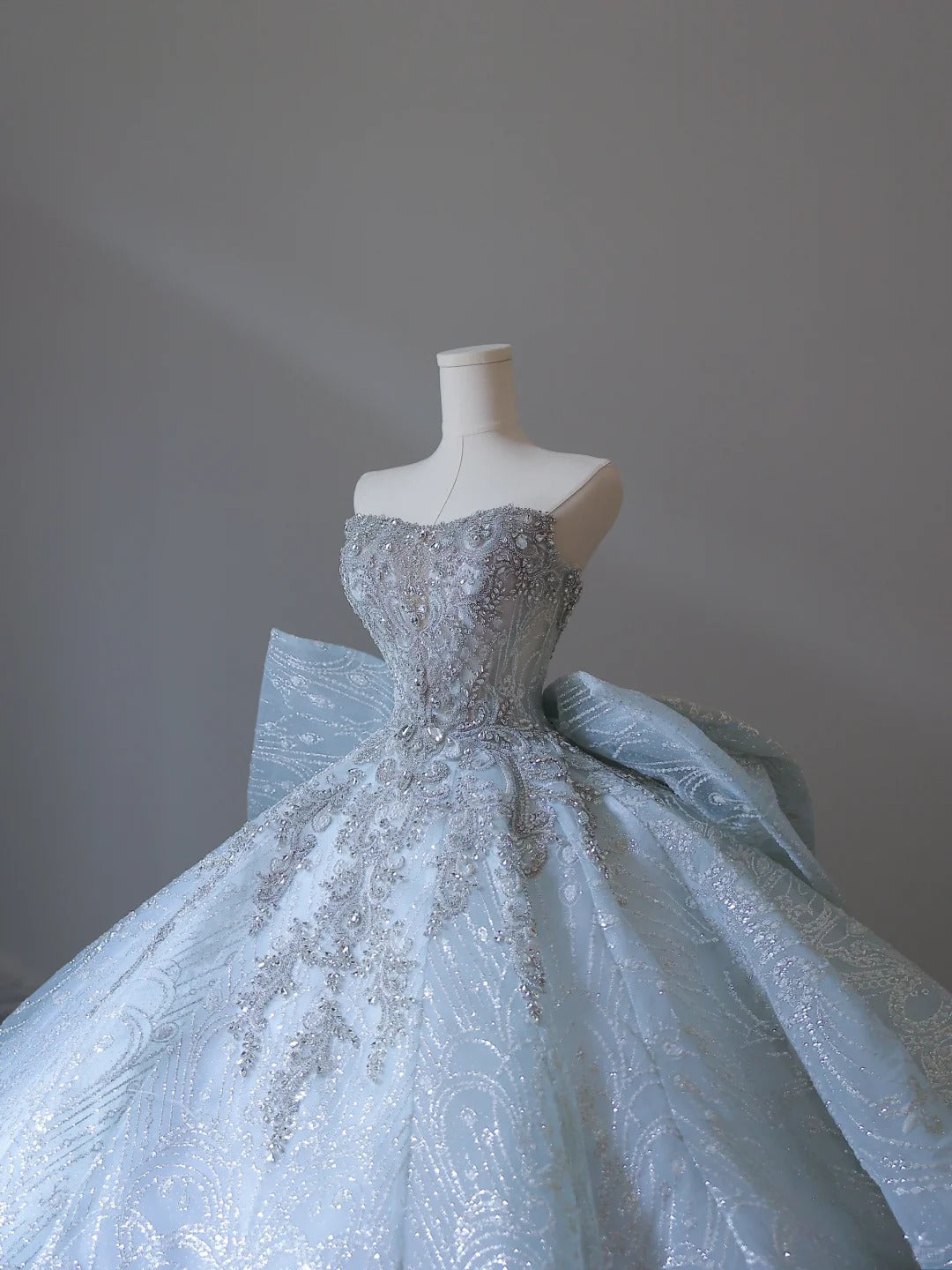 Dreamy Ice Crystal Blue Sparkling Beaded Rhinestone Bowknot Floor-Length Wedding Dress P2546
