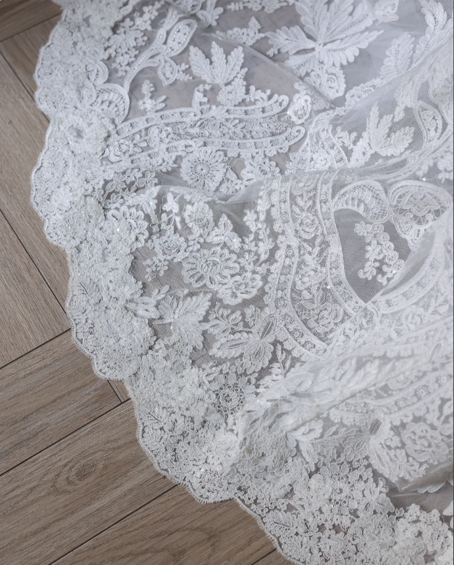 Elegant White Lace Long Sleeve Off-Shoulder A-Line Wedding Dress P2551