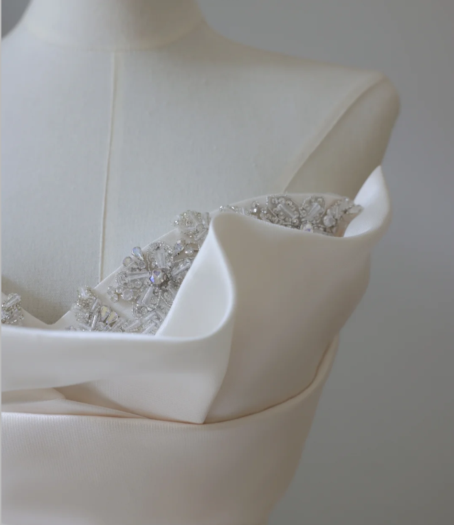 Minimalist Strapless Satin Elegant Floor-Length Wedding Dress P2577