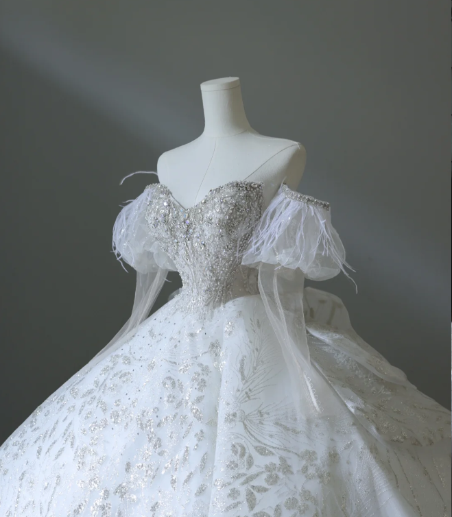 Dreamy Sweet Princess Heart-Shaped Neck Rhinestone Floor-Length Wedding Dress P2572