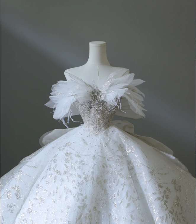 Fantasy Swan One Shoulder Princess Tulle Floor-Length Wedding Dress P2573