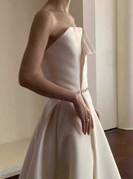 Elegant minimalist white off-shoulder satin floor-length wedding dress P2688