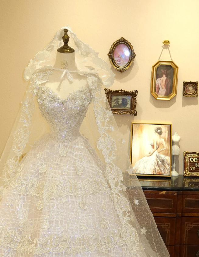 Gentle Princess White Heart-Shaped Neck Lace Tulle A-Line Floor-Length Wedding Dress P2778