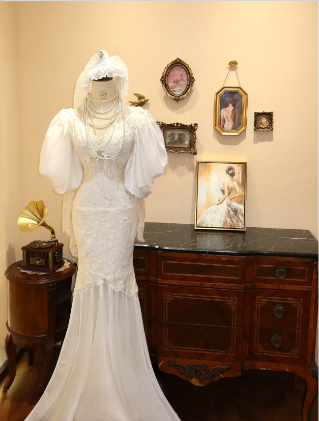 Vintage White Lace V-Neck Puff Sleeve Mermaid Wedding Dress P2788