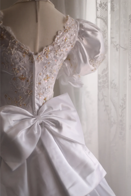 Retro Puff Sleeves Earrings Beaded Princess Wedding Dress with Train P2862