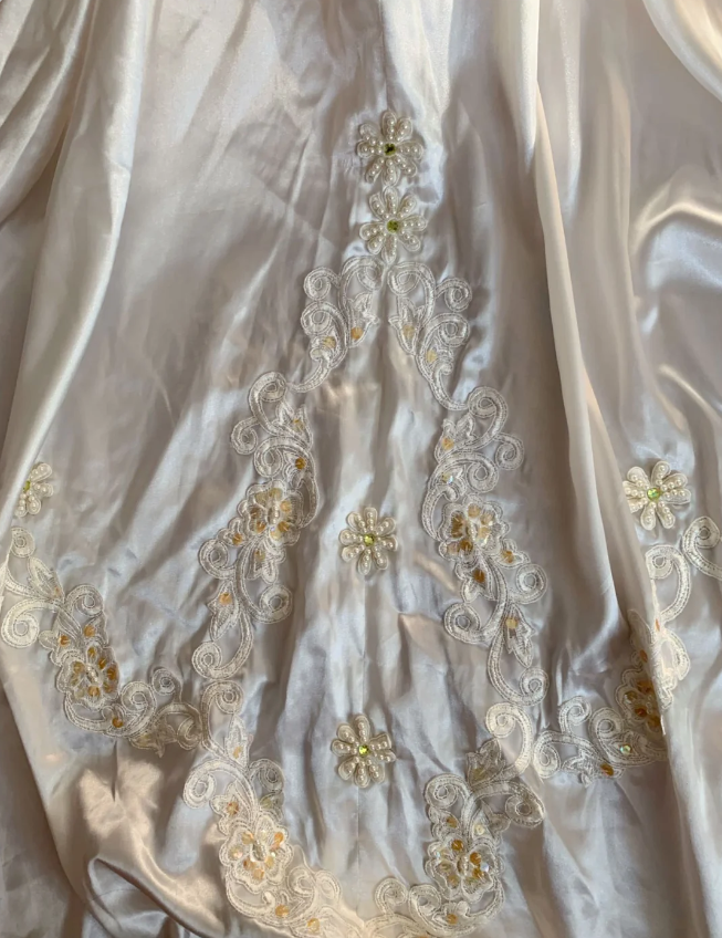 Soft cream hand-beaded one-shoulder vintage wedding dress P2863